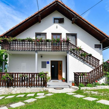 Apartman Plum Plitvice Drežnik Grad Kültér fotó