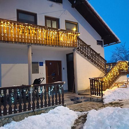 Apartman Plum Plitvice Drežnik Grad Kültér fotó